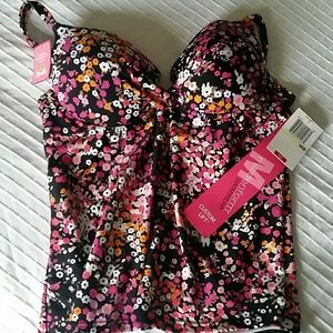 Maidenform 36B bra sized swimwear tankini